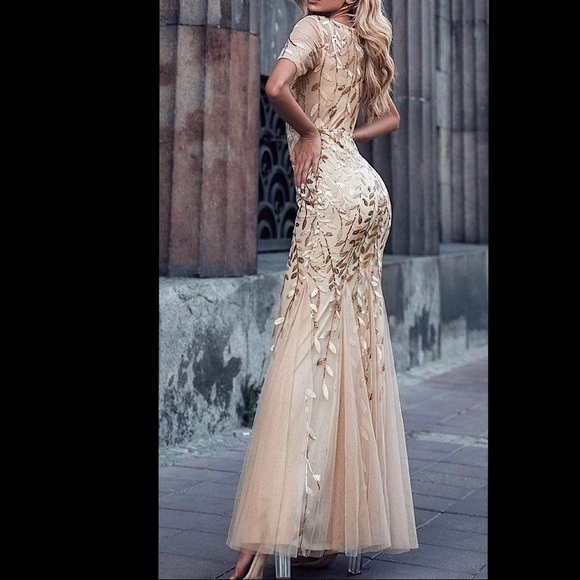 🆕Floral Sequin Maxi Fishtail Tulle Prom Dress with Half Sleeve - Picture 2 of 3